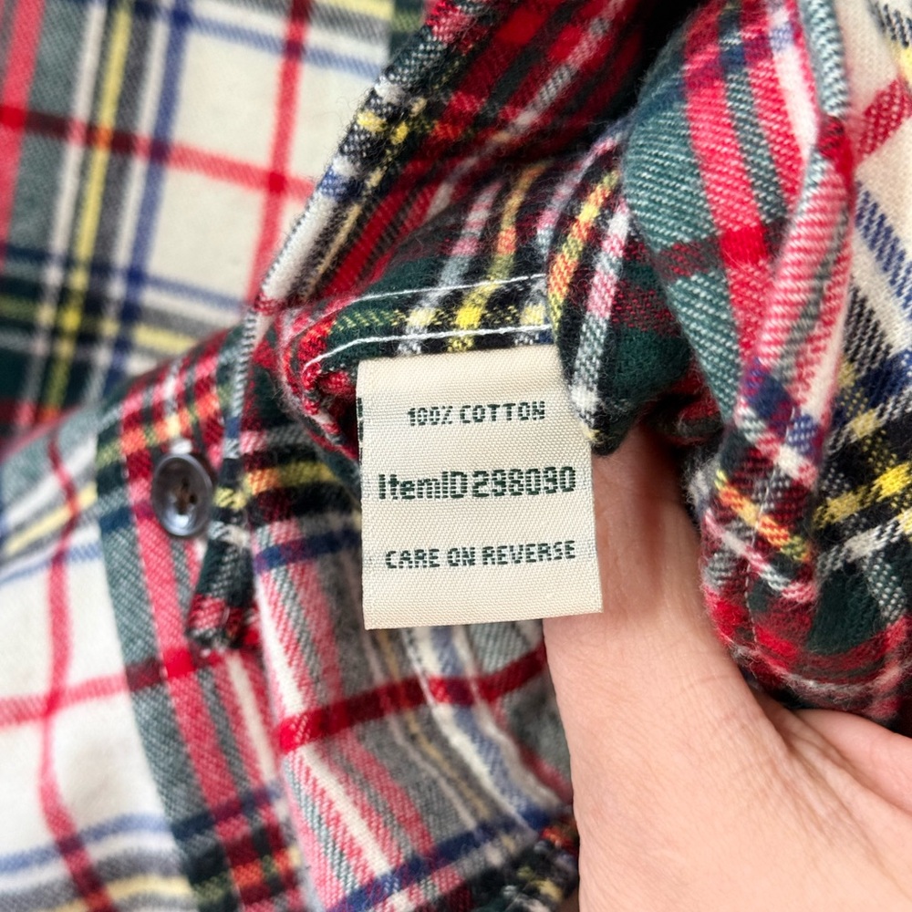 L.L. Bean Red and White Plaid Casual button down Shirt 100% cotton - Picture 5 of 5